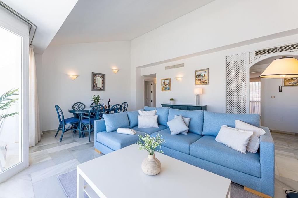 PUERTO DE BENALMÁDENA APARTAMENTO VACACIONAL con VISTAS AL MAR Y YATES TRES HABITACIONES 2 BAÑOS Esterno foto