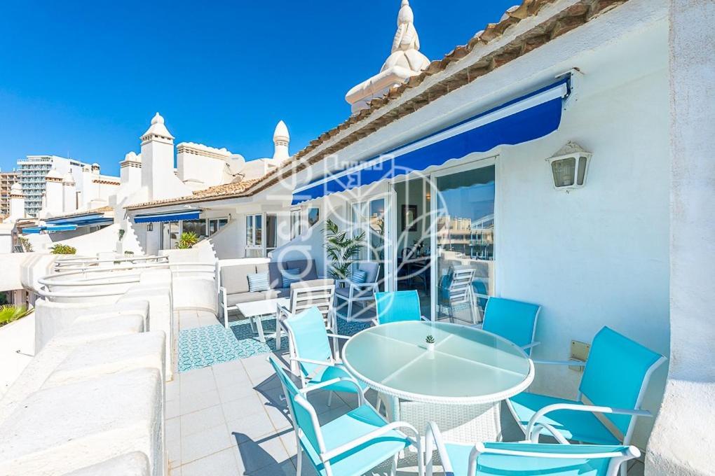 PUERTO DE BENALMÁDENA APARTAMENTO VACACIONAL con VISTAS AL MAR Y YATES TRES HABITACIONES 2 BAÑOS Esterno foto