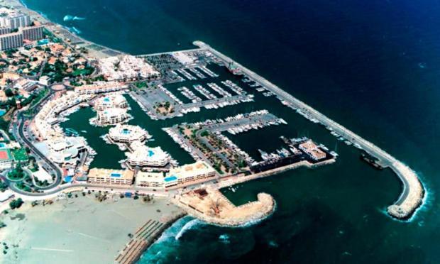 PUERTO DE BENALMÁDENA APARTAMENTO VACACIONAL con VISTAS AL MAR Y YATES TRES HABITACIONES 2 BAÑOS Esterno foto