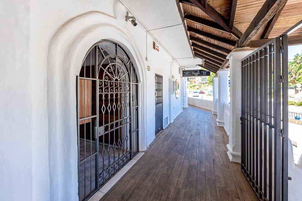 PUERTO DE BENALMÁDENA APARTAMENTO VACACIONAL con VISTAS AL MAR Y YATES TRES HABITACIONES 2 BAÑOS Esterno foto